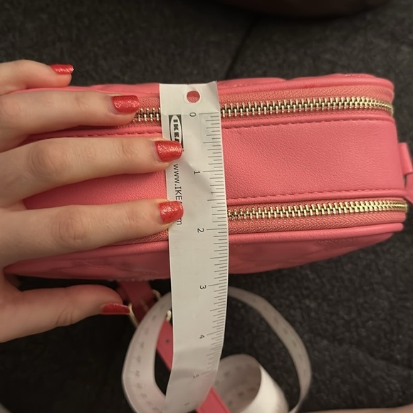 Juicy Couture Taking the always Camera Crossbody Bag Pink Lemonade - Picture 16 of 16